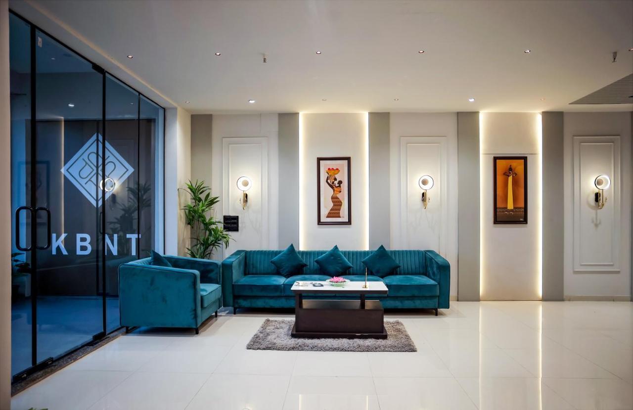 Hotel The Parker Inn By Kbnt Group Сурат Екстер'єр фото